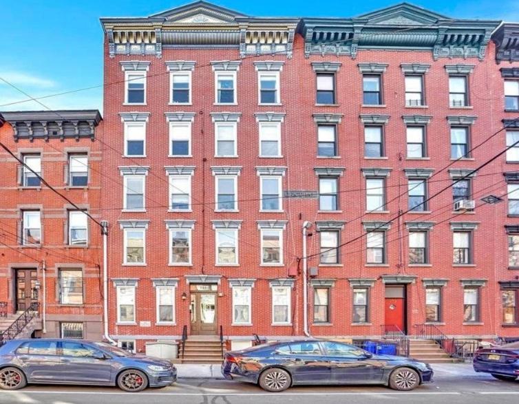 Garden Street Retreat Close To Nyc Sleeps 6 Hoboken Exterior photo
